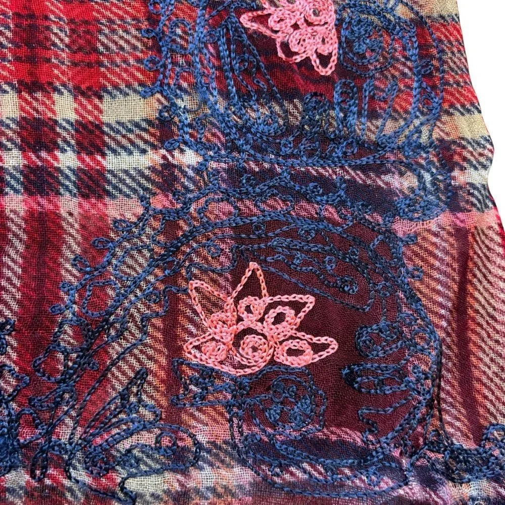 Ladies Lucky Brand Red‎ and Blue Plaid Wool Fringe End Scarf with Embroidery
